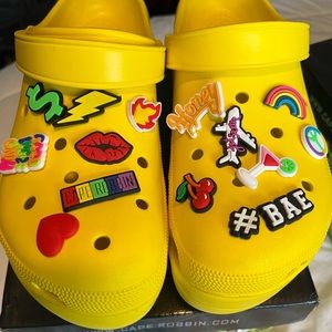 Women’s Size 8 Yellow Platform Cape Robin